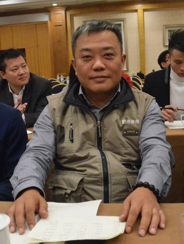 藝術(shù)涂料涂裝分會(huì)副理事長(zhǎng)吳振江